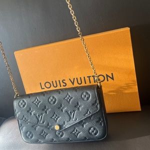 Black Louis Vuitiion bag
